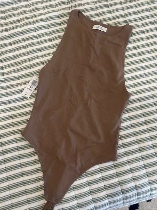 Aritzia Tops - Aritzia Contour Brown Sleeveless Bodysuit